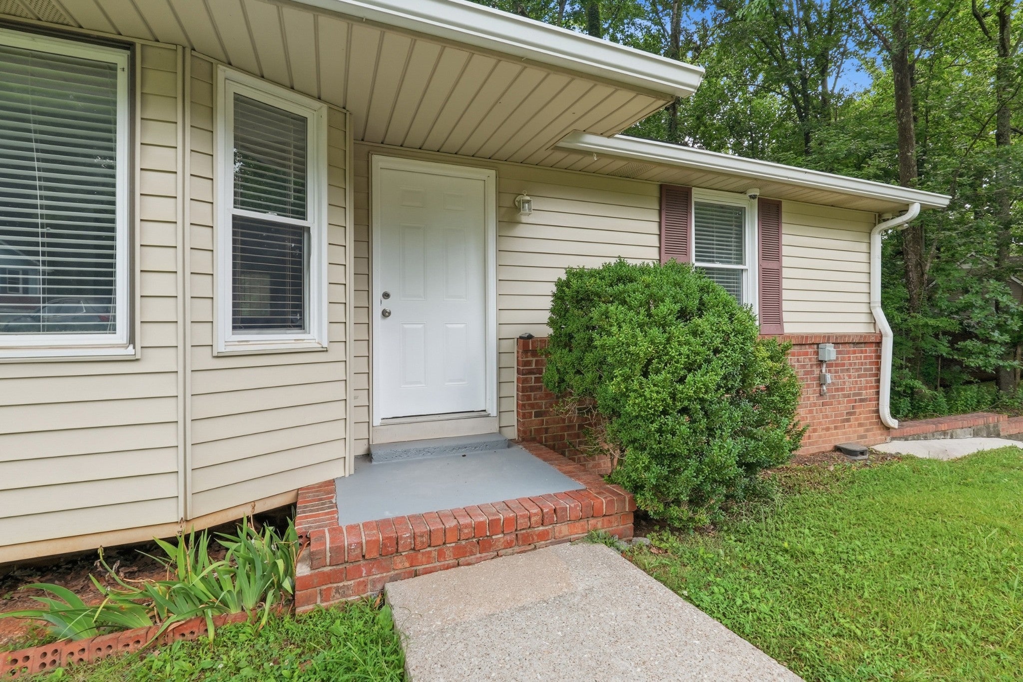 1018 Tulip Dr