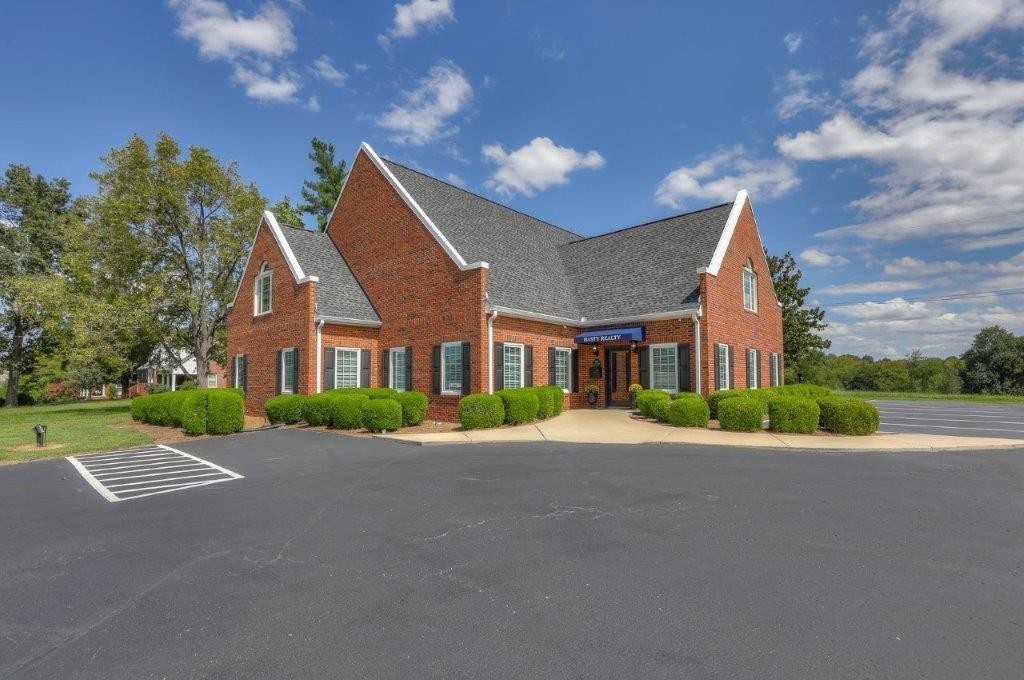 1404 North Main Street