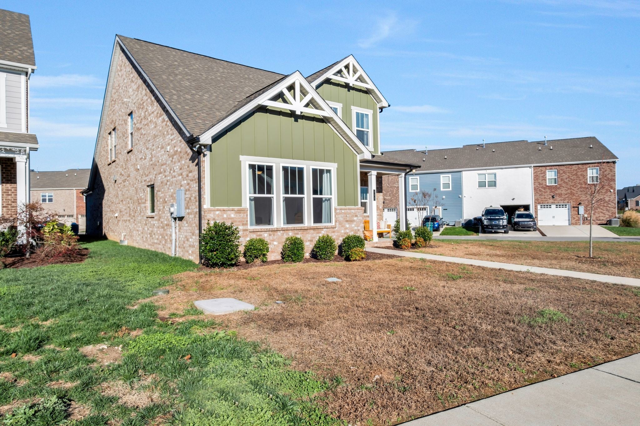 709 Hahn Ct