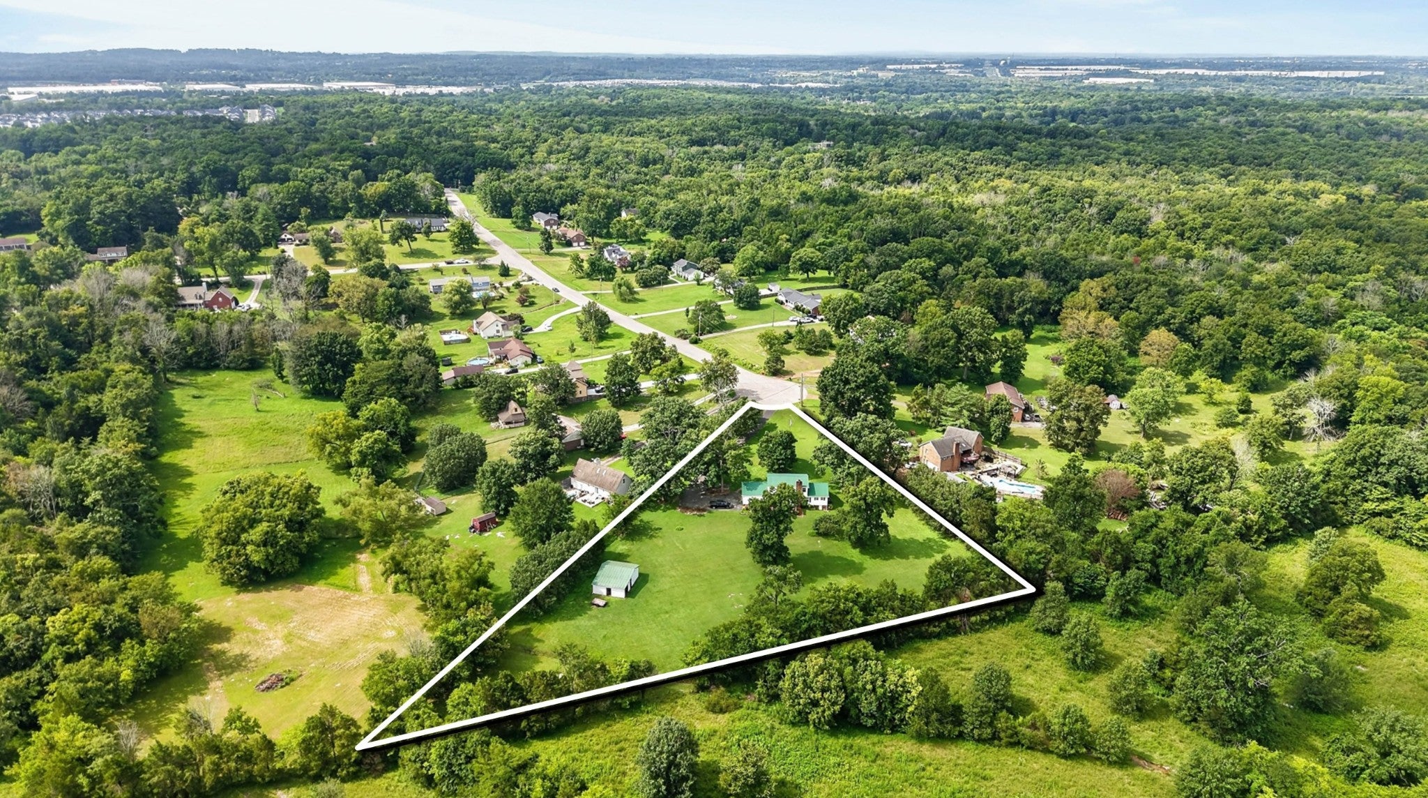401 Bluegrass Ct