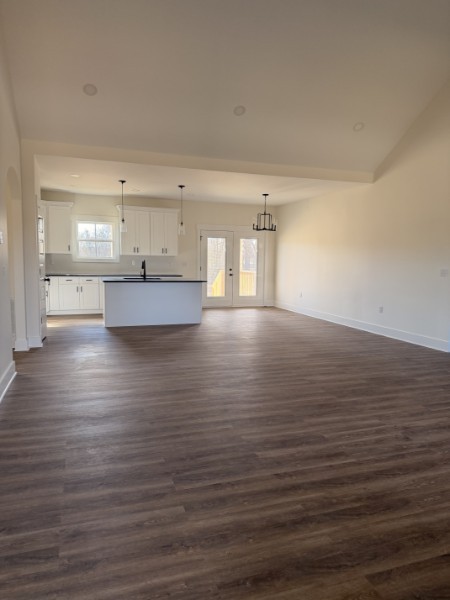 523 Old Hopkinsville Rd