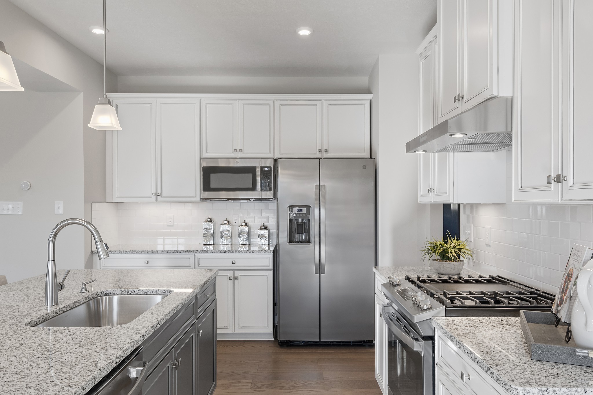 2423 Brumby Loop