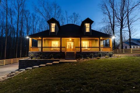 1073 Split Rail Cir Kingston Springs TN 37082