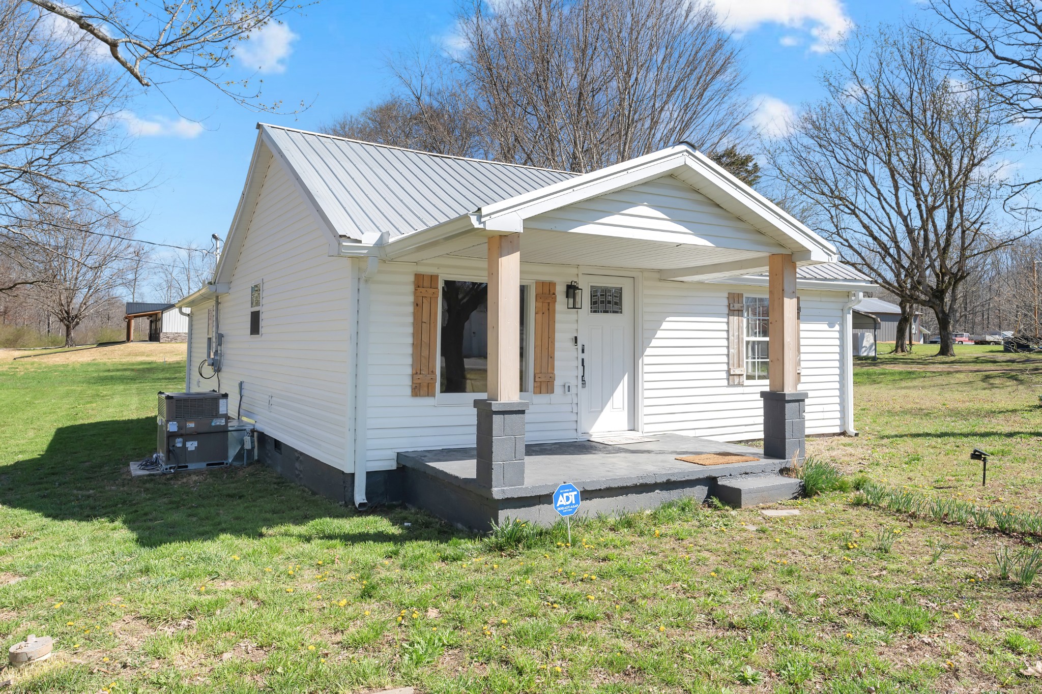 1341 Summertown Hwy
