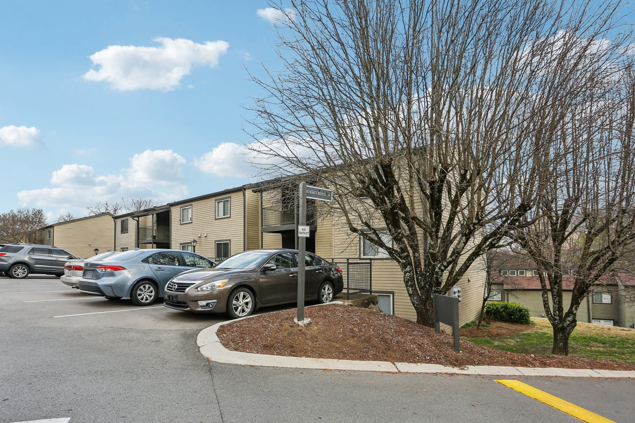 401 Summit Ridge Pl 401