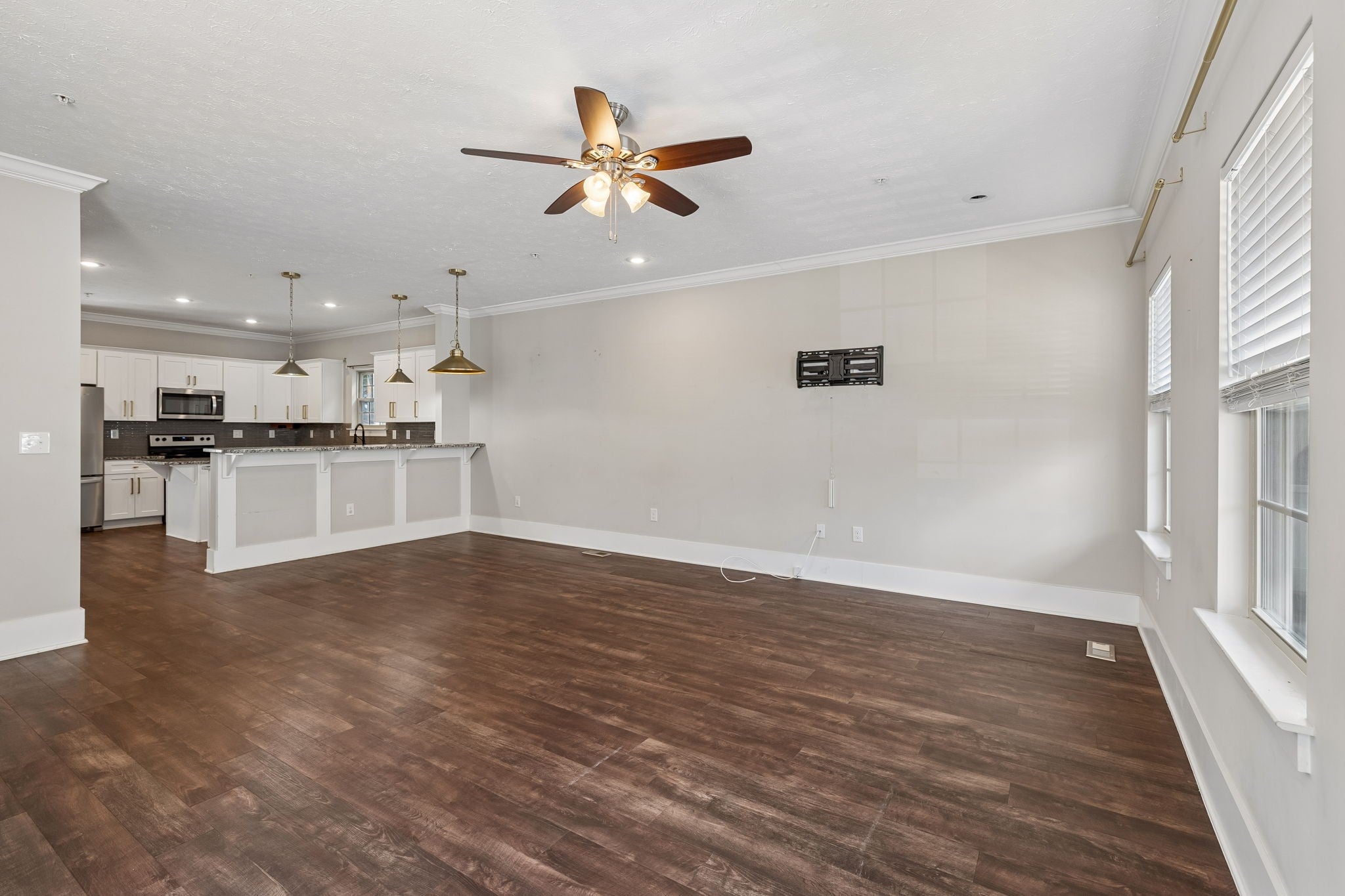 152 Laurel Way