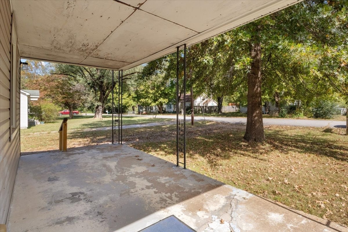 106 Park Cir
