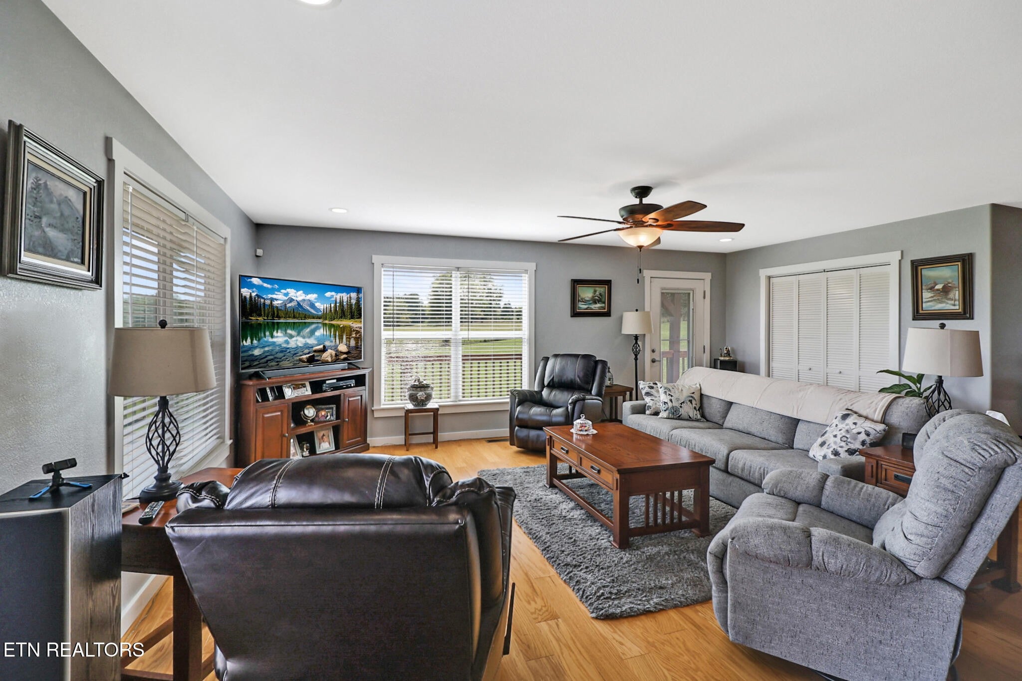 5285 Red Rd