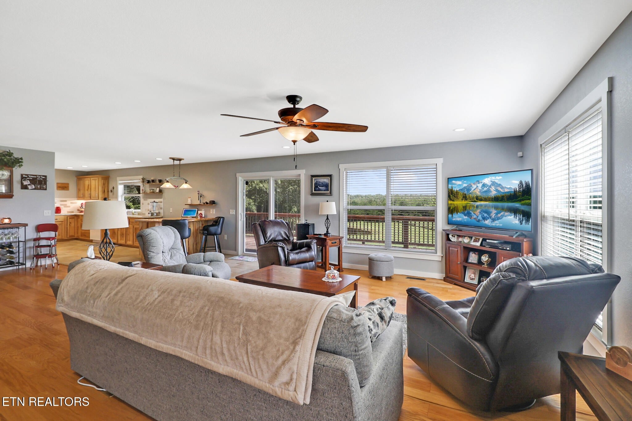 5285 Red Rd