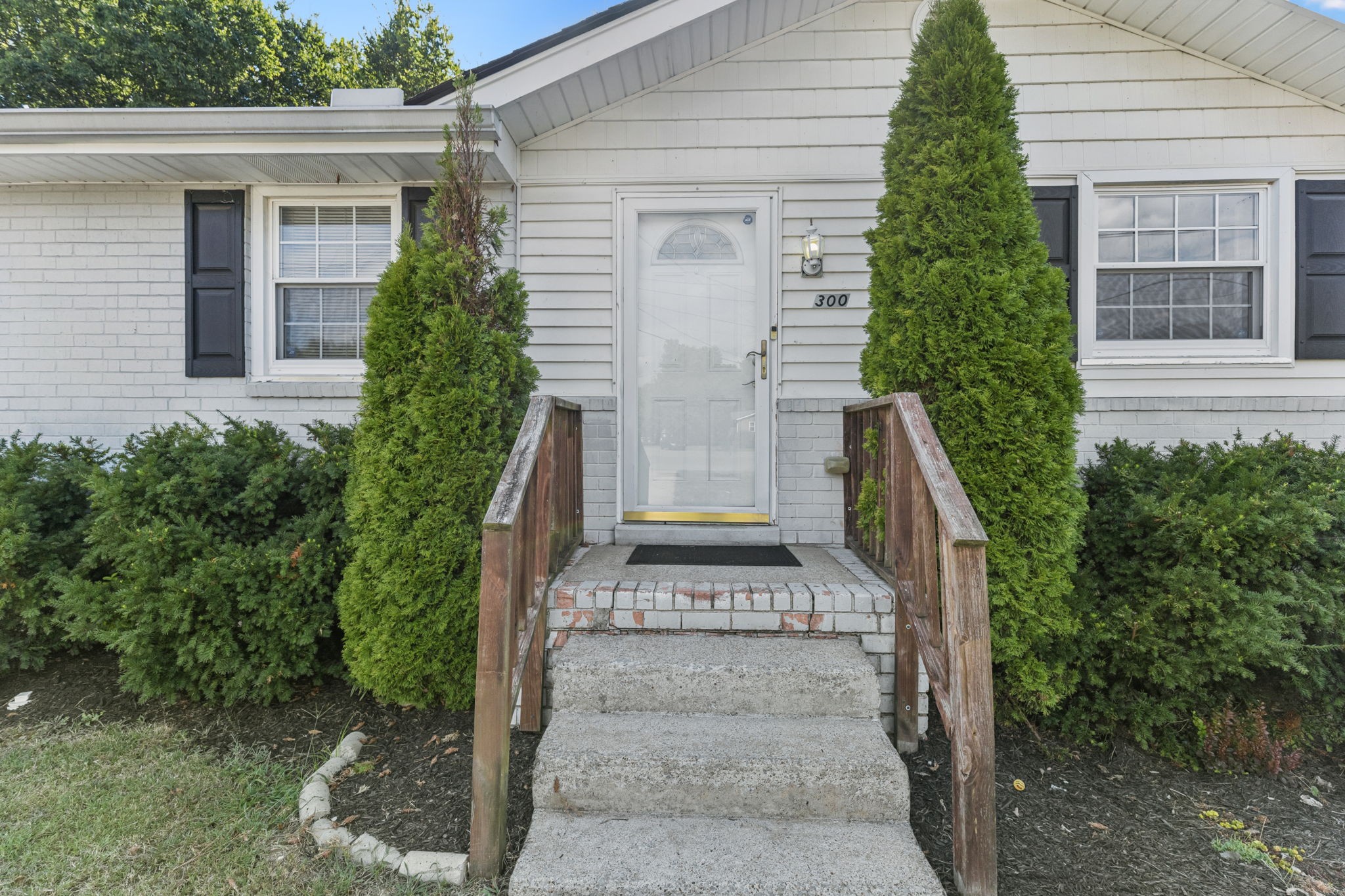 300 Monaco Dr