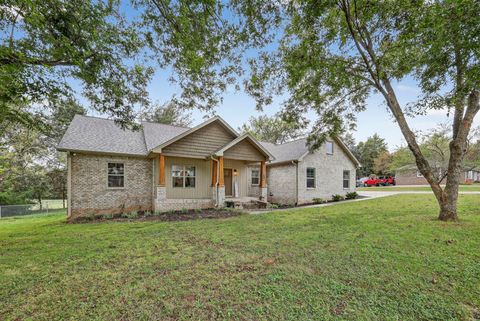 105 Lakeview Dr Decherd TN 37324
