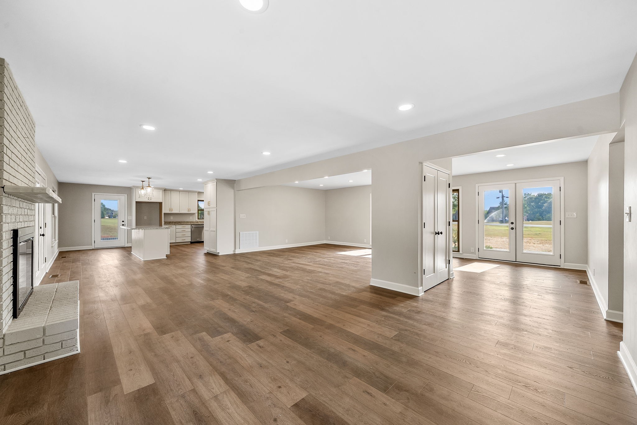 1345 Shallow Lake Cir