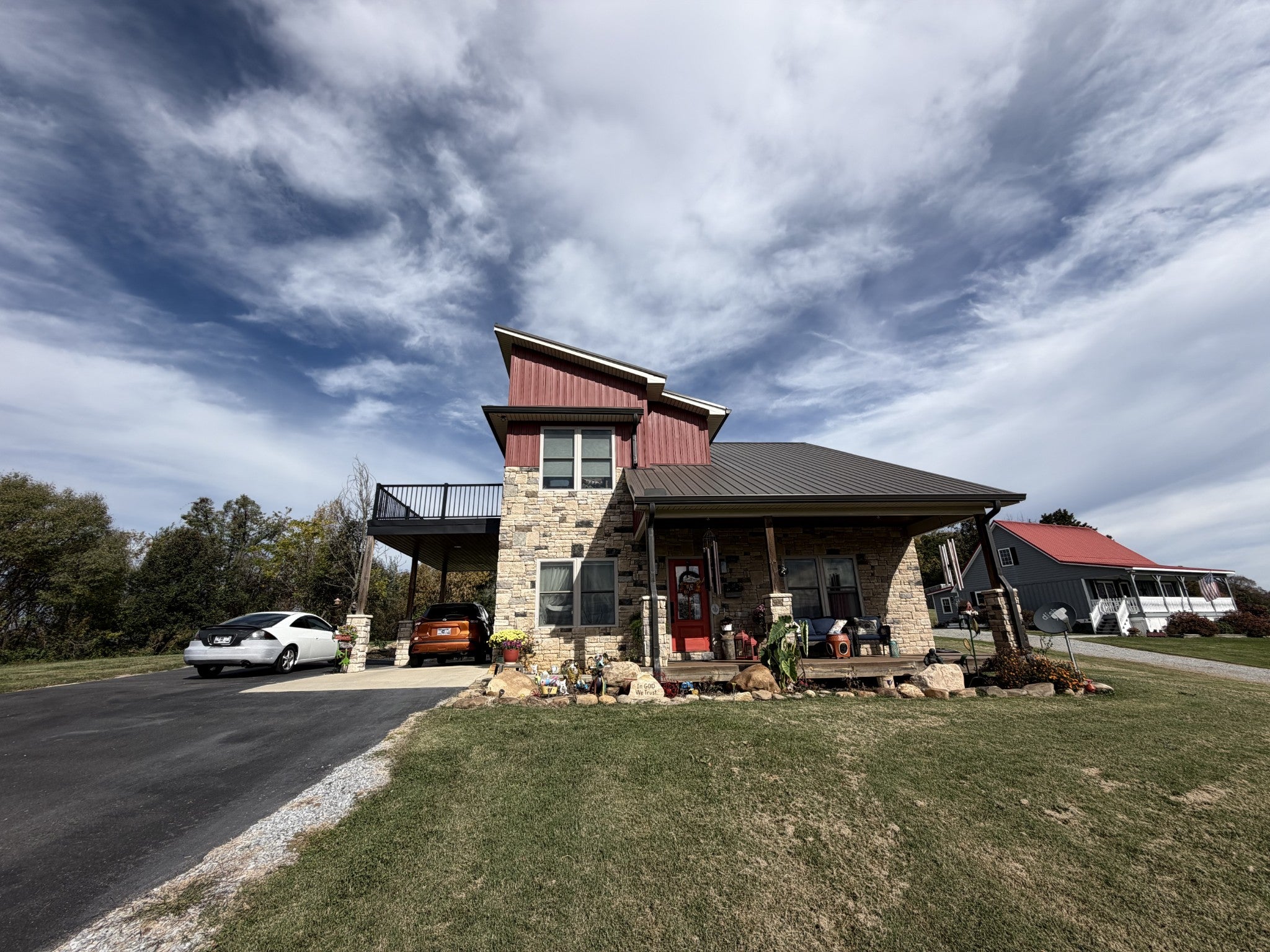 725 Sunnyside Loop