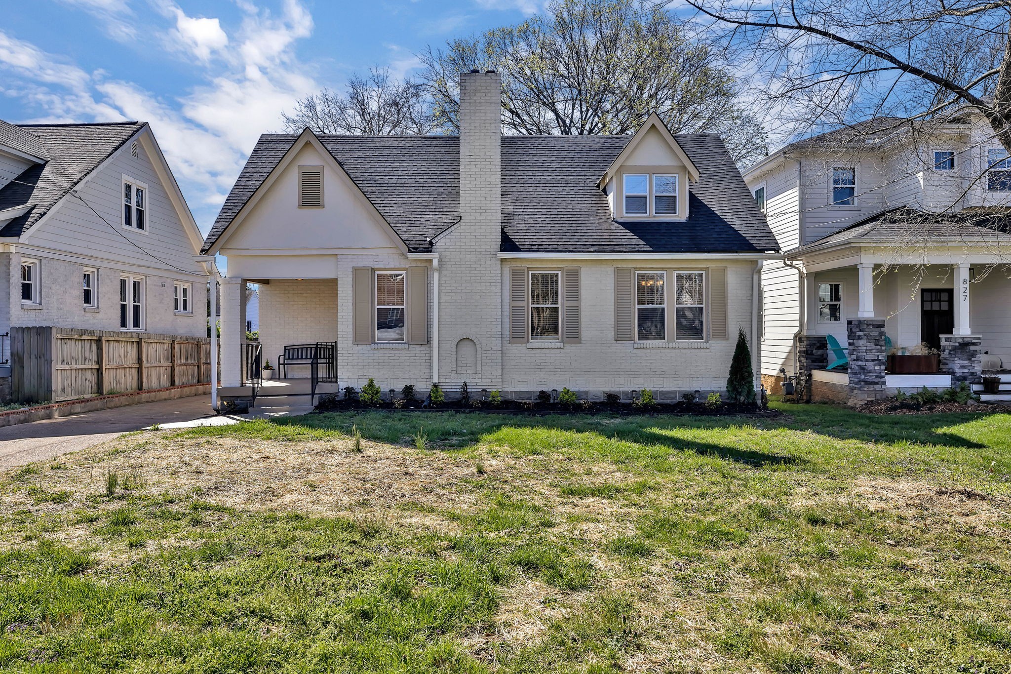825 Hillview Hts