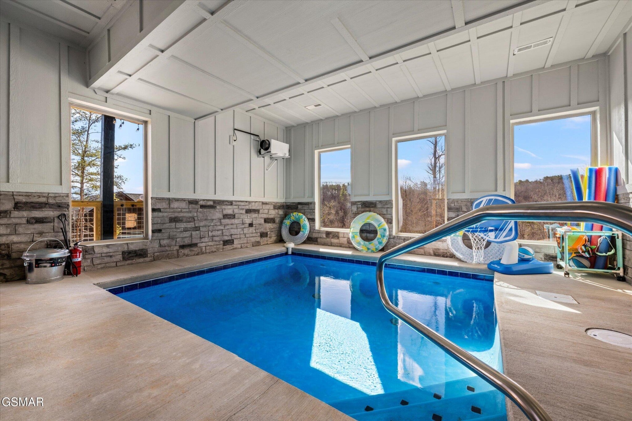 1518 Bear Valley Road
