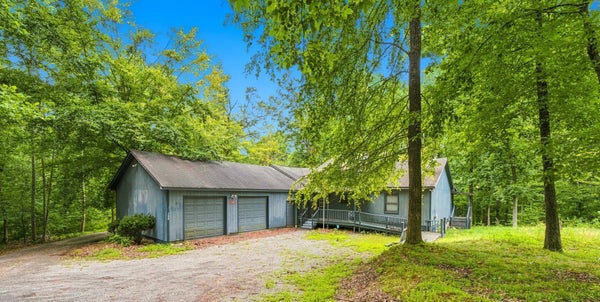 508 OLD STAGECOACH LN, ERIN, TN 37061 - Image e8a8e3203385a2980a492a8a2c520cd8/3035554092