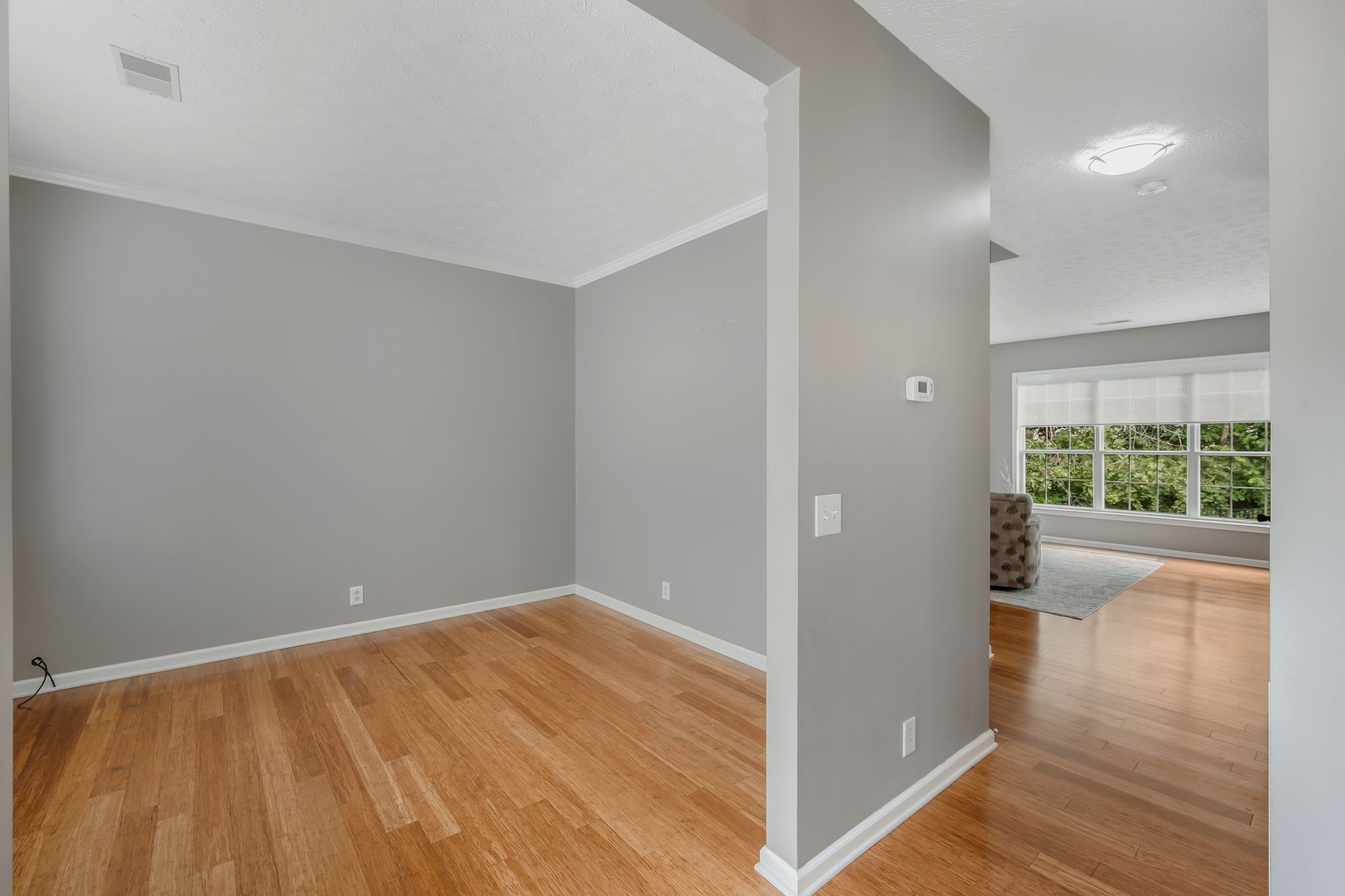 216 Bateman Ave