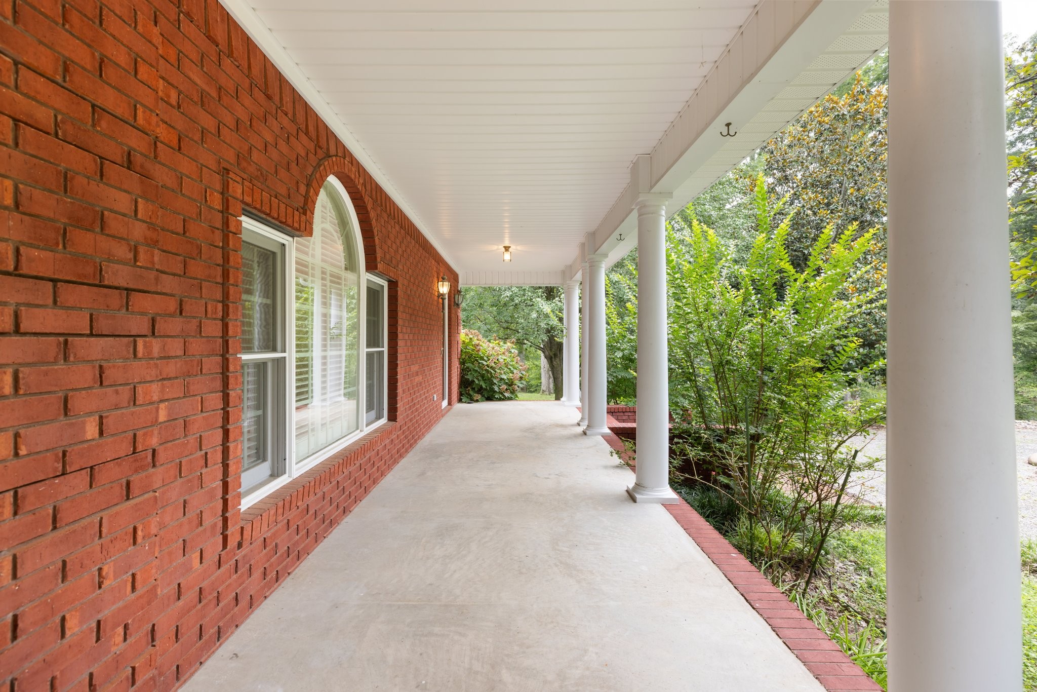 599 Countryside Dr