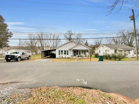 203 E Wyly St, Waverly, TN 37185 - MLS#: 2756088