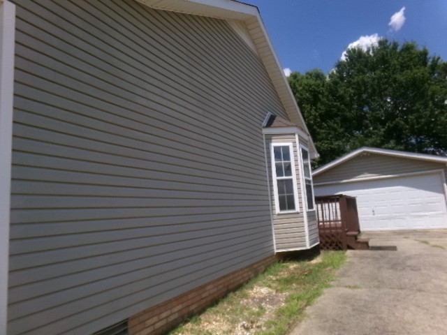 935 Granny White Rd
