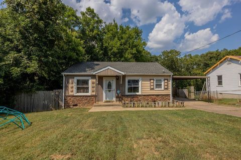 711 Monroe St Clarksville TN 37040