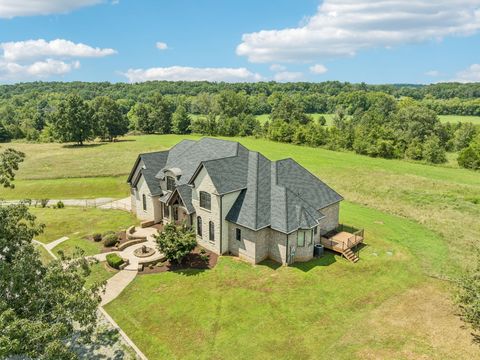 2089 Joe Brown Rd Columbia TN 38401