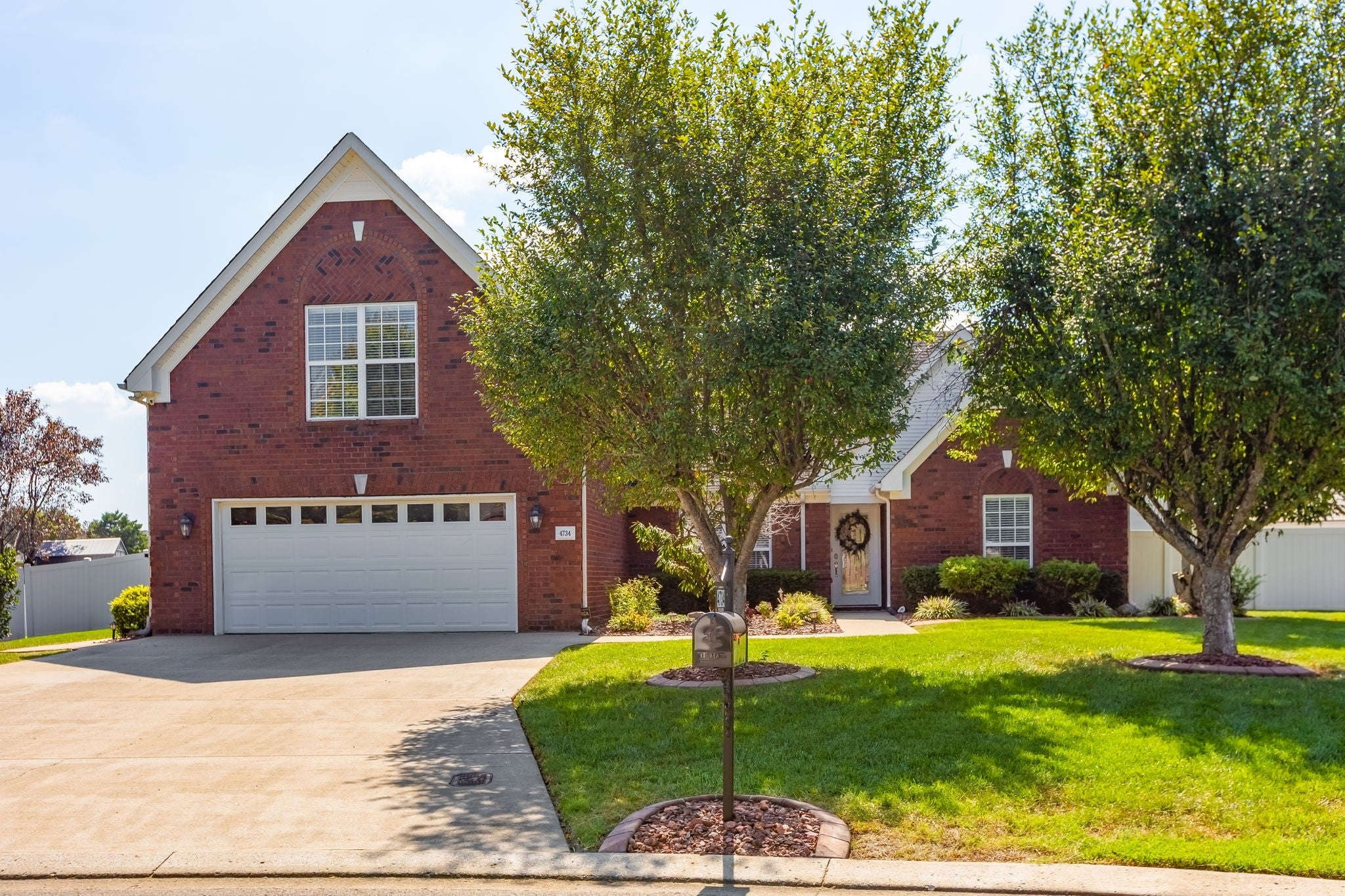 4734 Scottish Dr