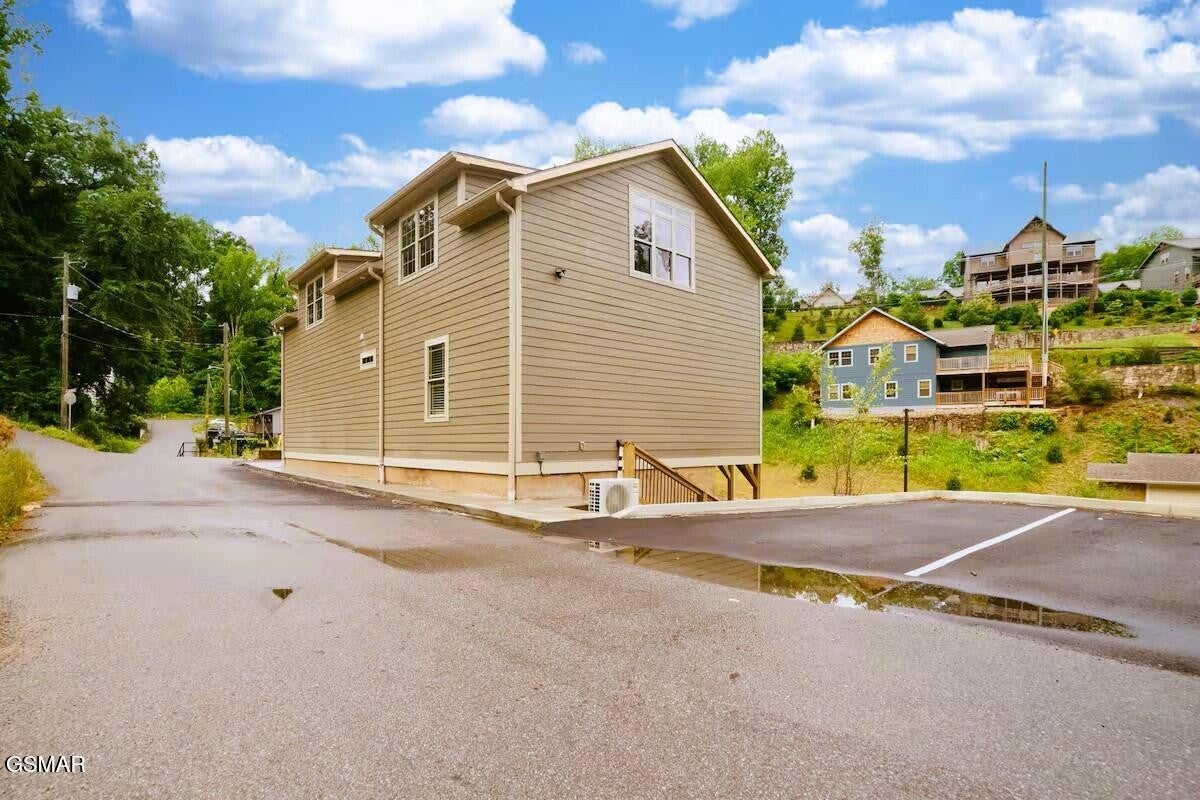 260 Circle Drive