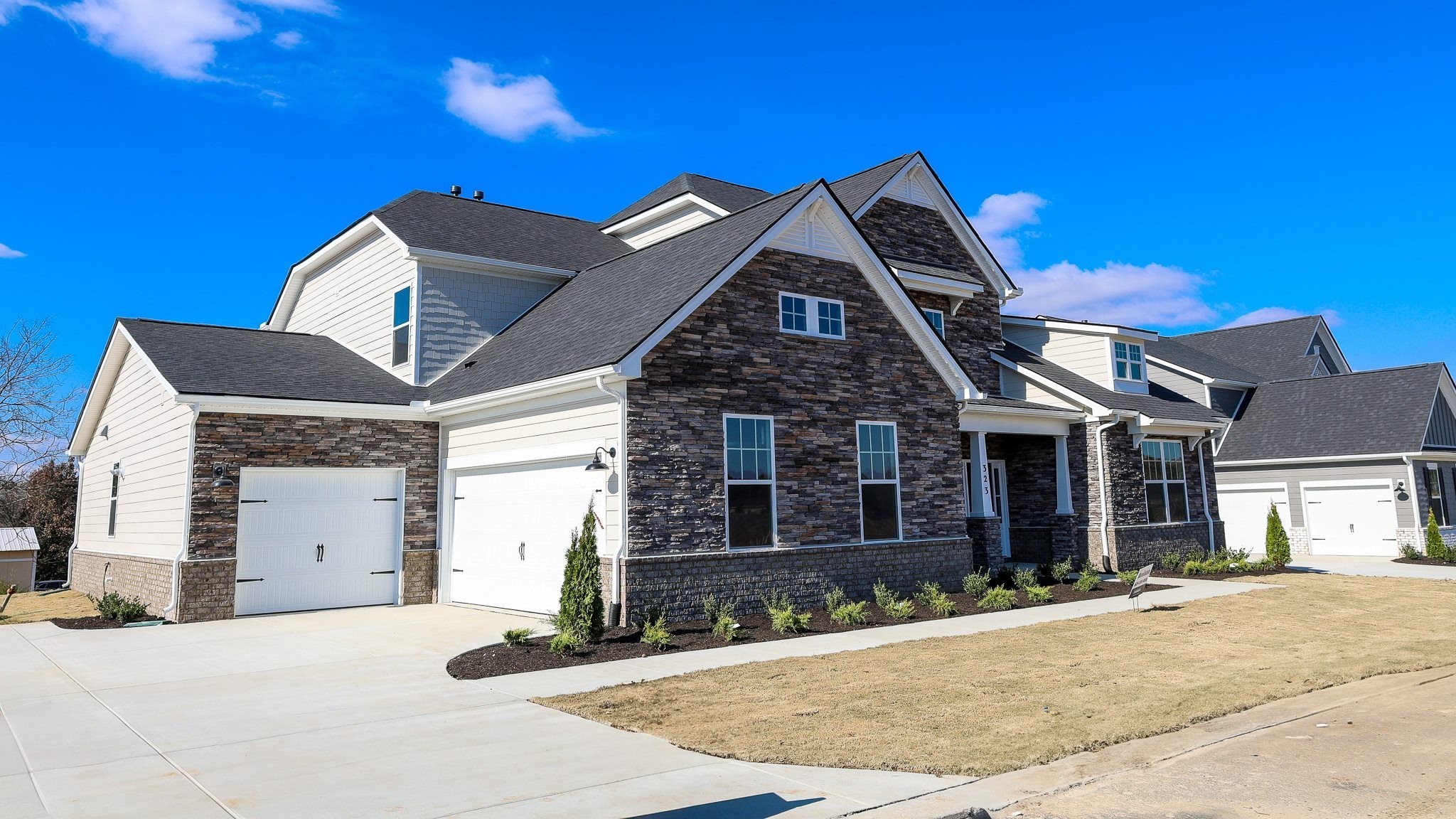 323 Harvest Point Blvd