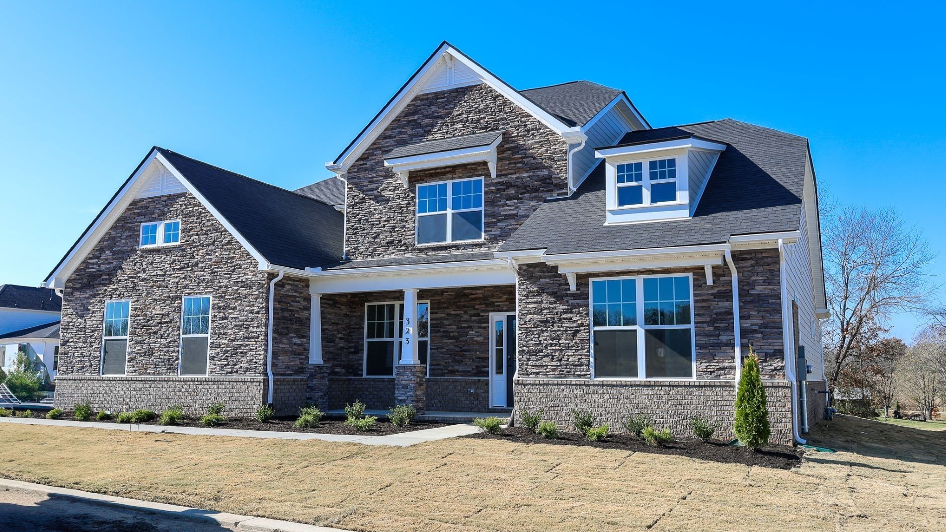 323 Harvest Point Blvd