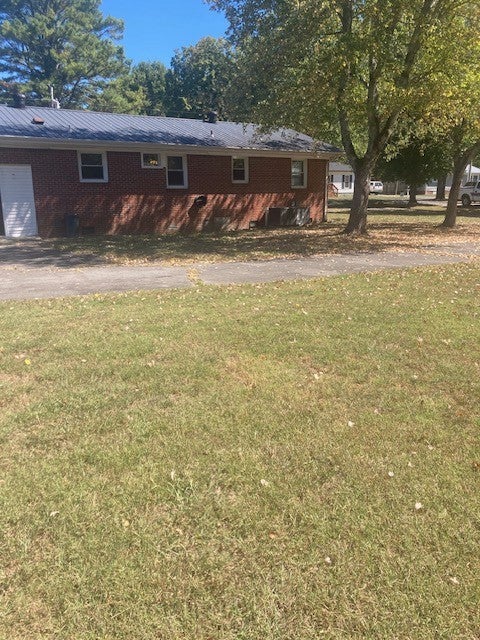 131 Meadowbrook Dr