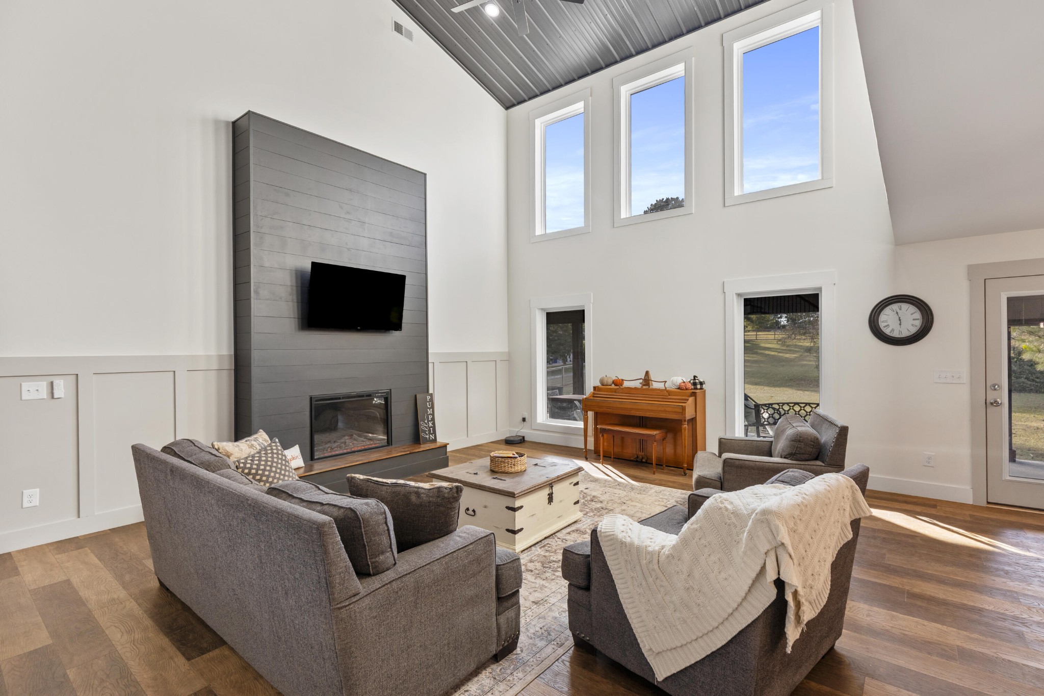4055 White Oak Valley Road NW
