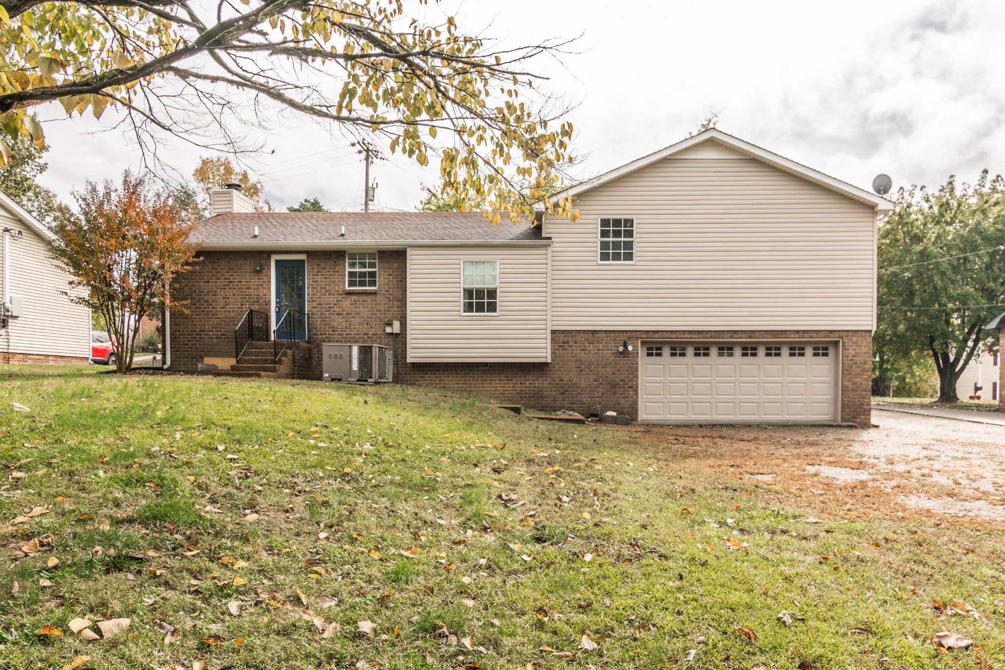 5216 Roxborough Dr
