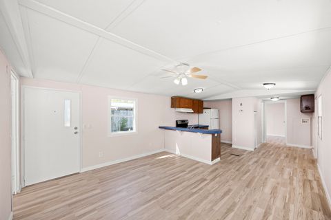 223 Hurricane Cir La Vergne TN 37086