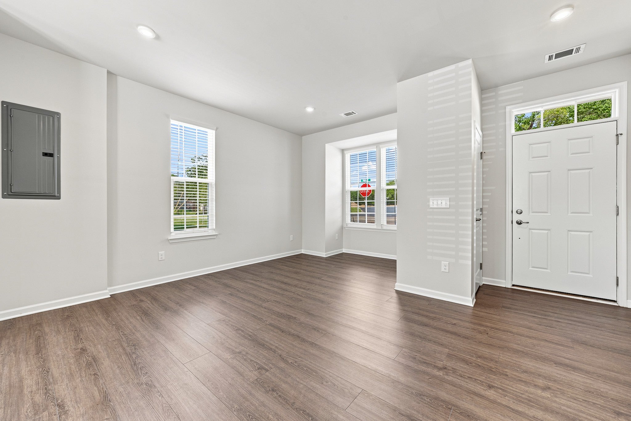 420 Park Ave 22 - Photo 3