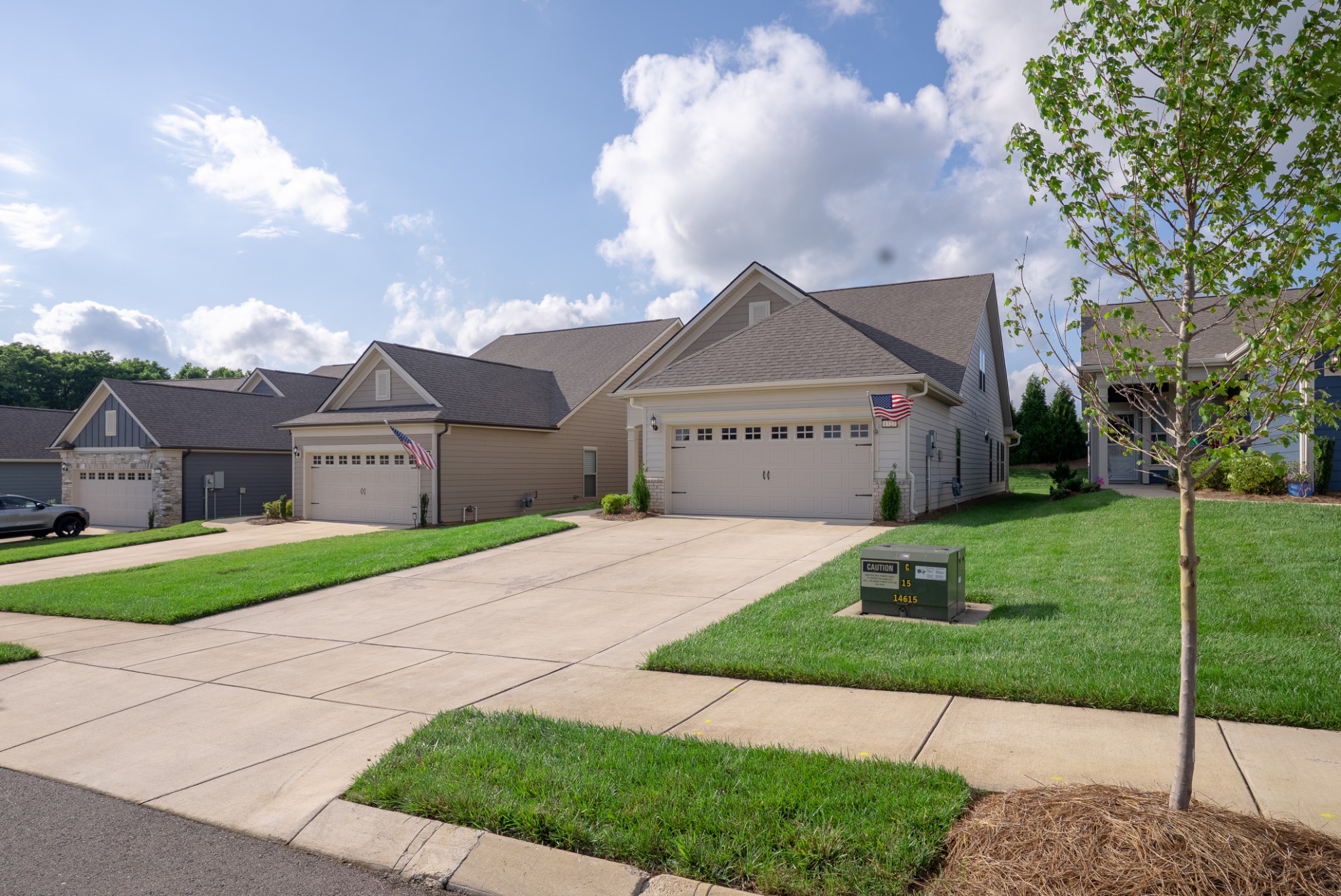 1727 Humphreys Gln