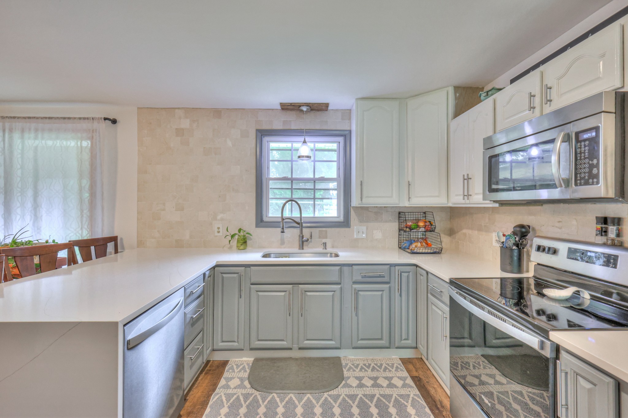 116 Gayle Dr