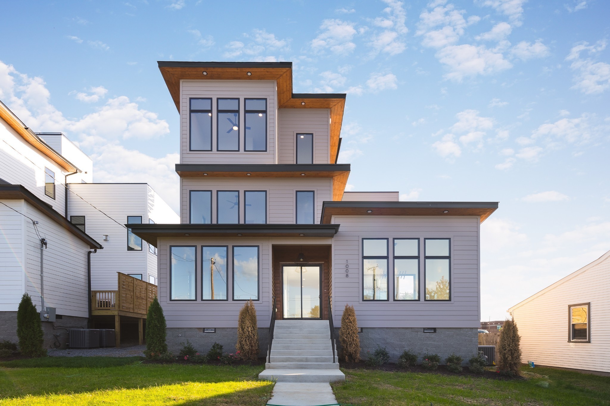 1000 Douglas Ave 996 & 1000