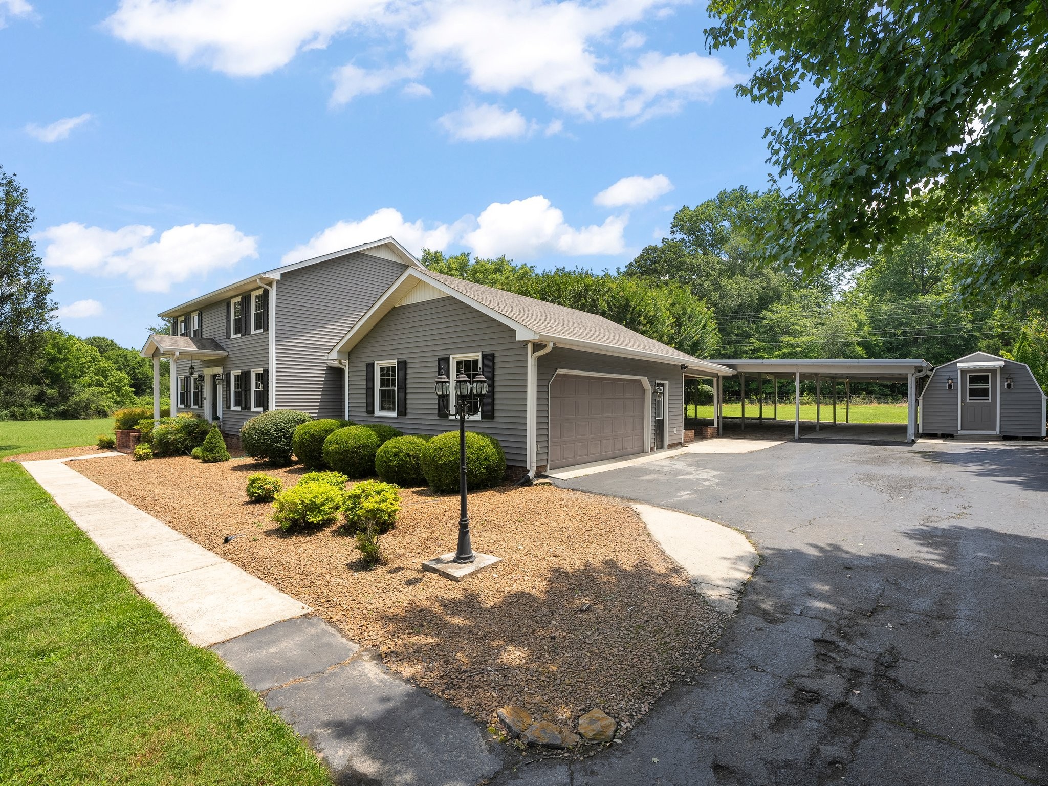 703 Twelve Oaks Rd