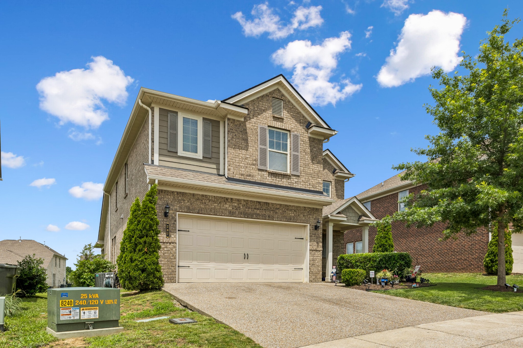 207 Hempstead Ct