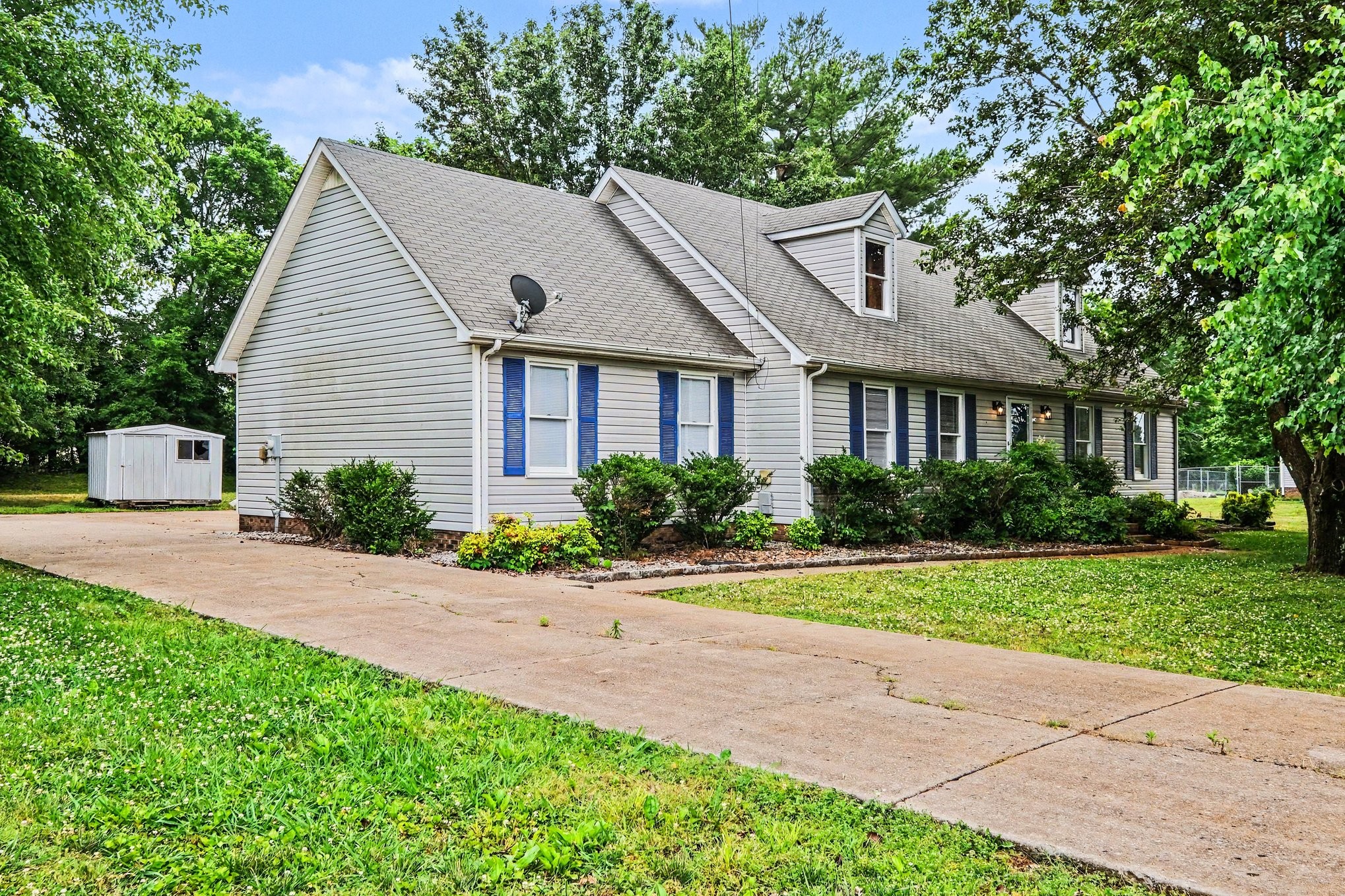 10308 Roanoke Dr