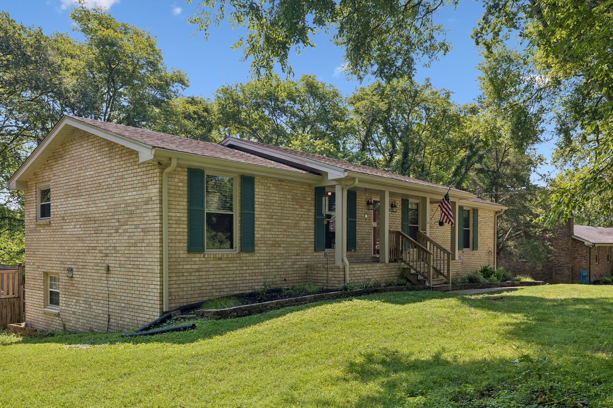 609 Clifton Dr