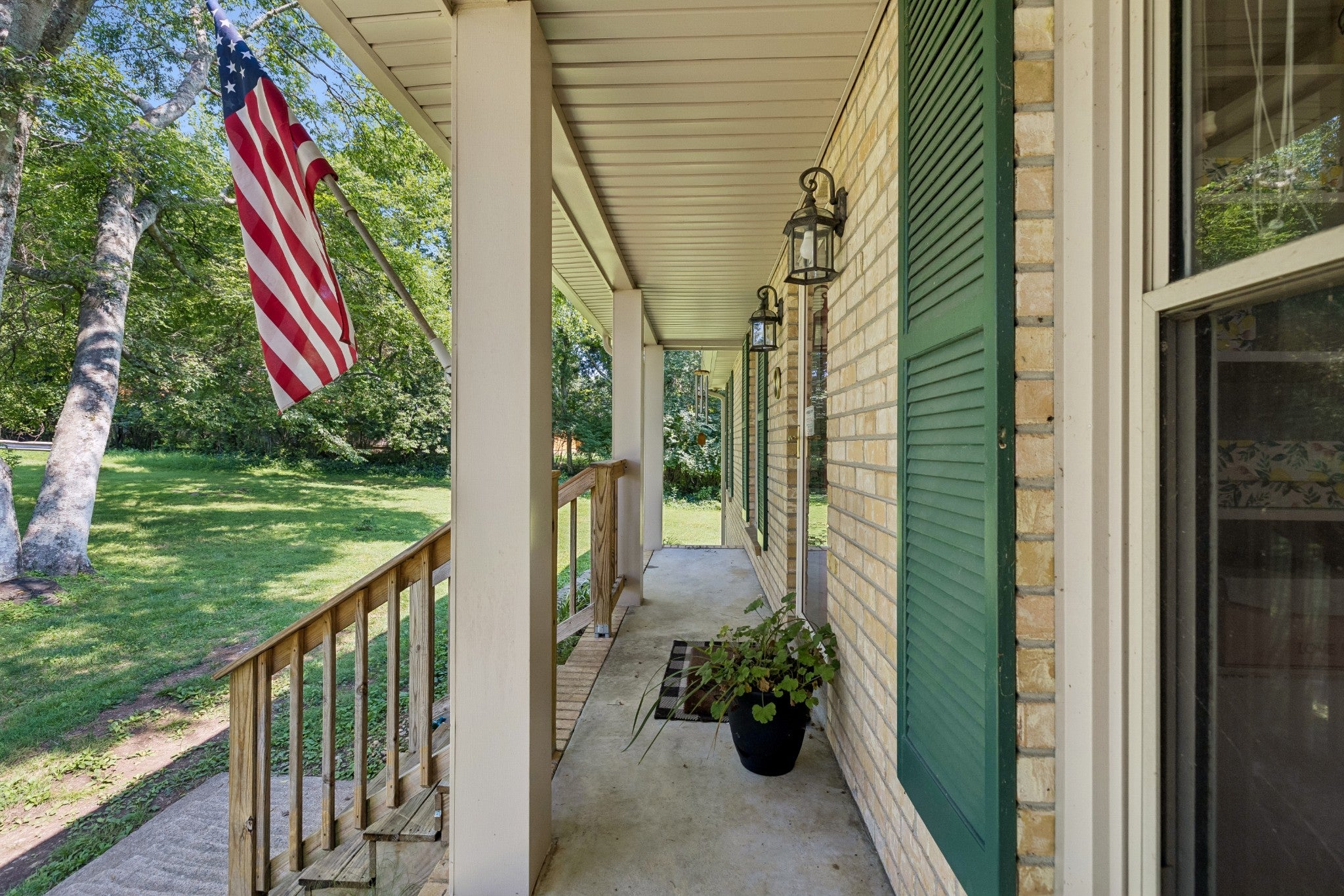 609 Clifton Dr
