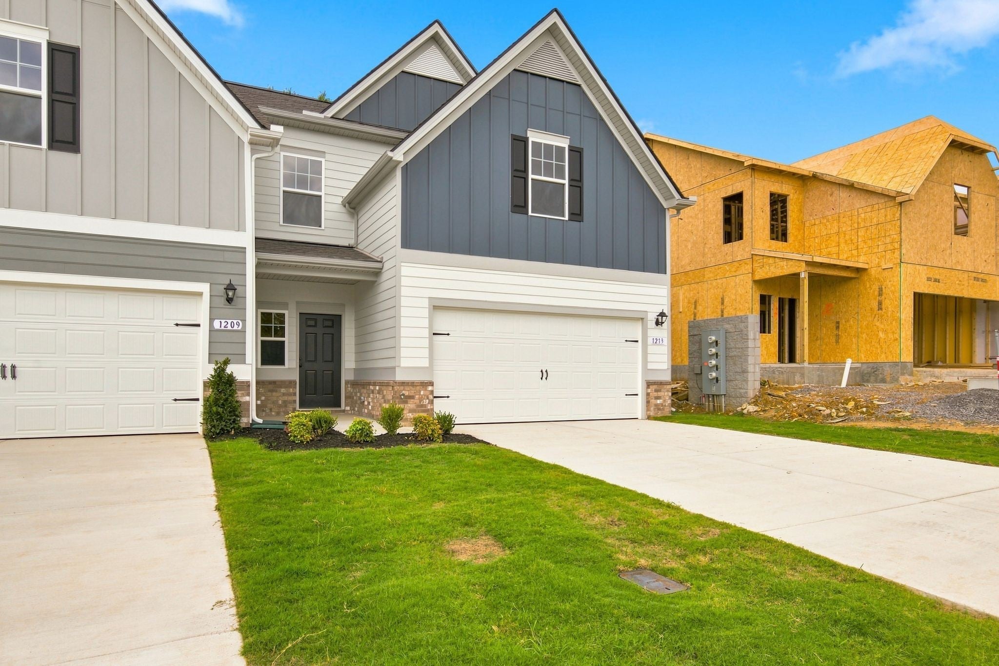 1213 Bronte Dr