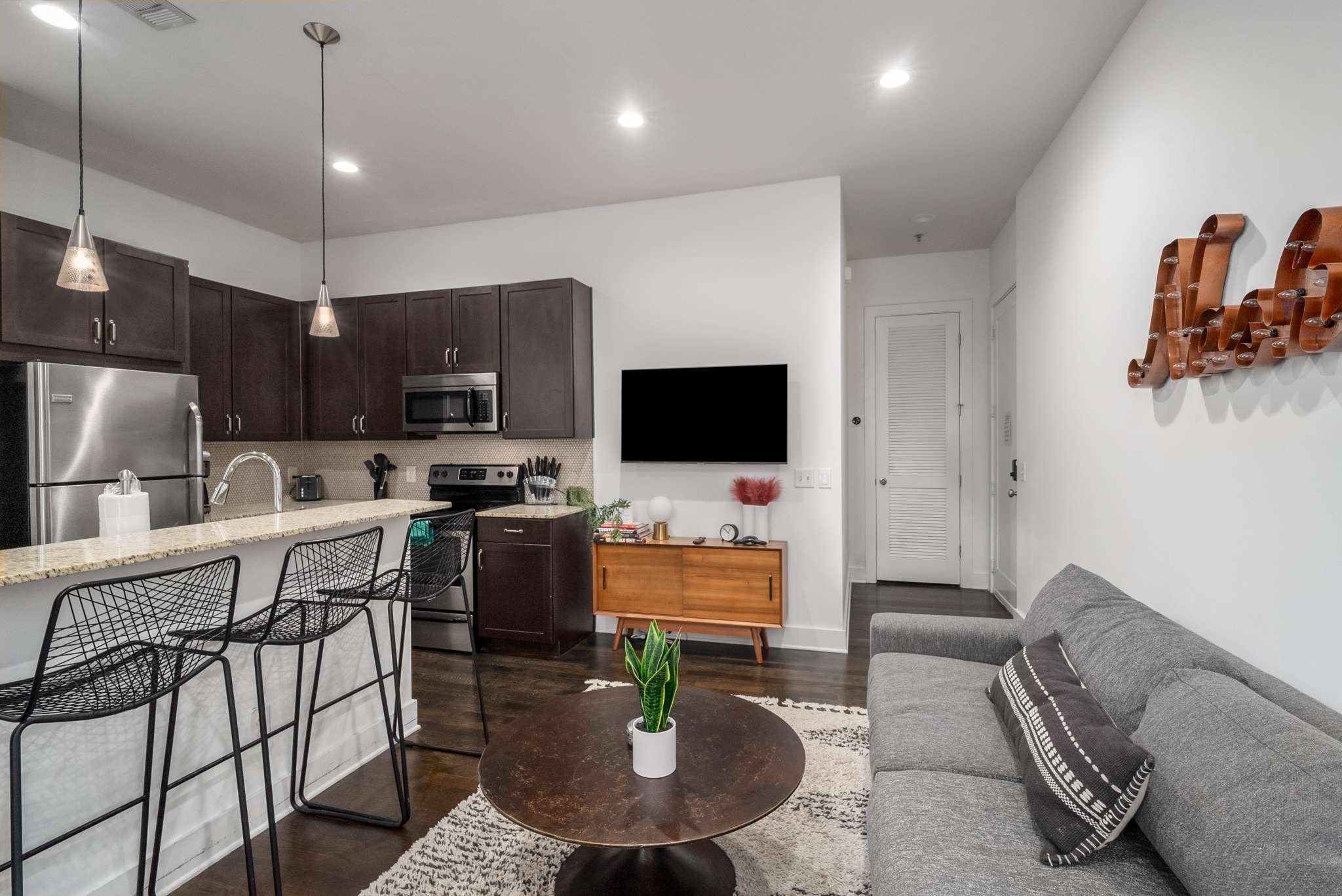 210 30th Ave N 415