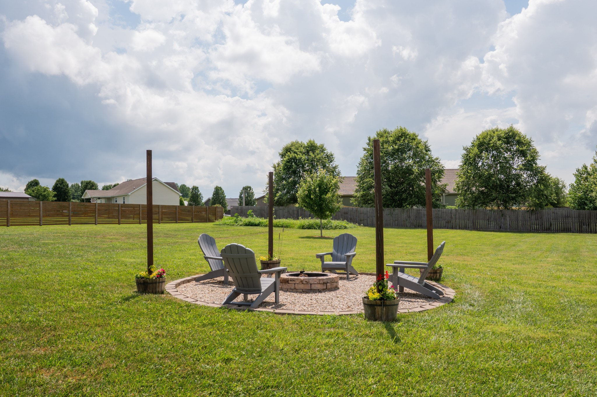 145 Glory Ln
