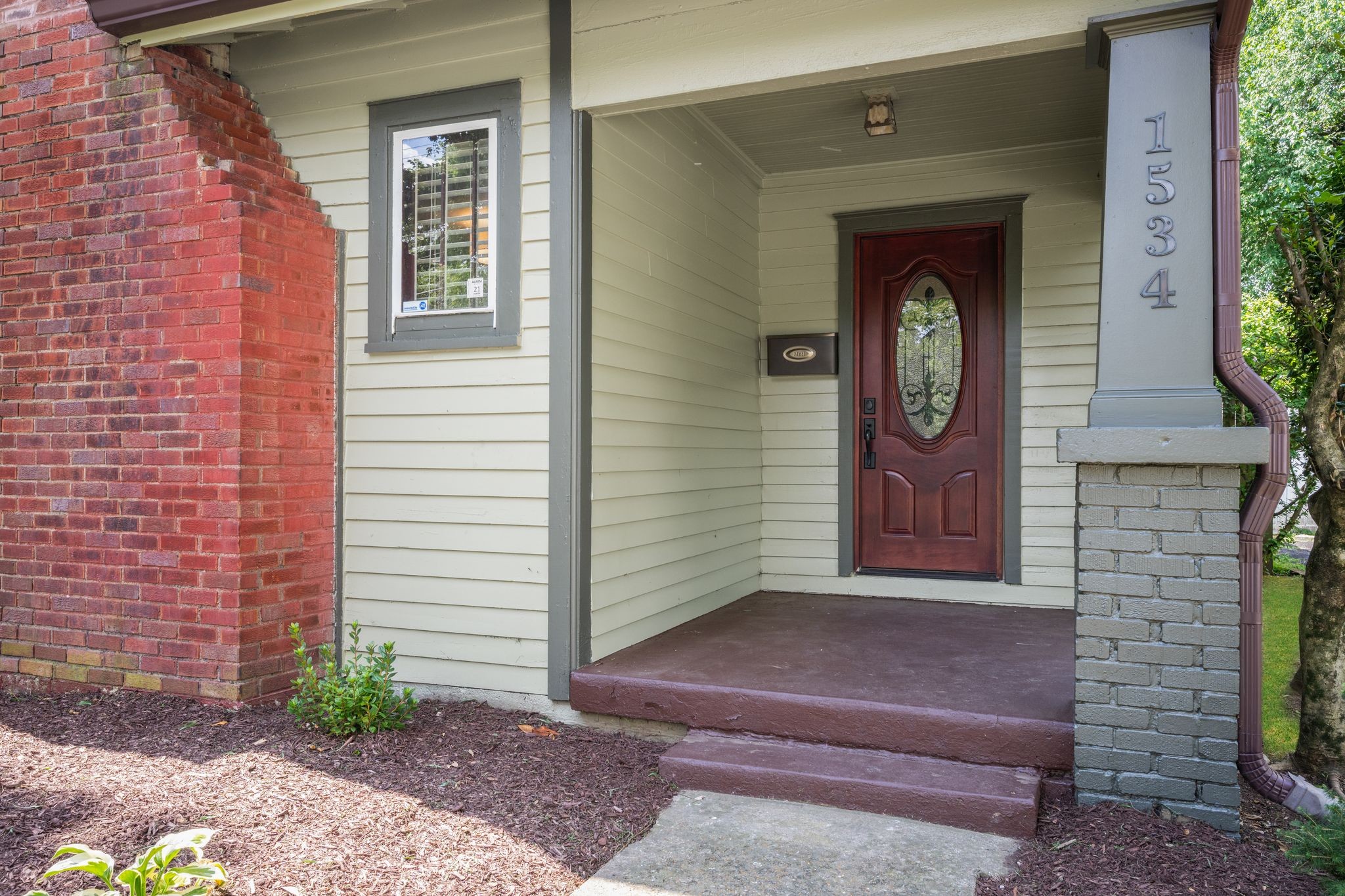 1534 Douglas Ave