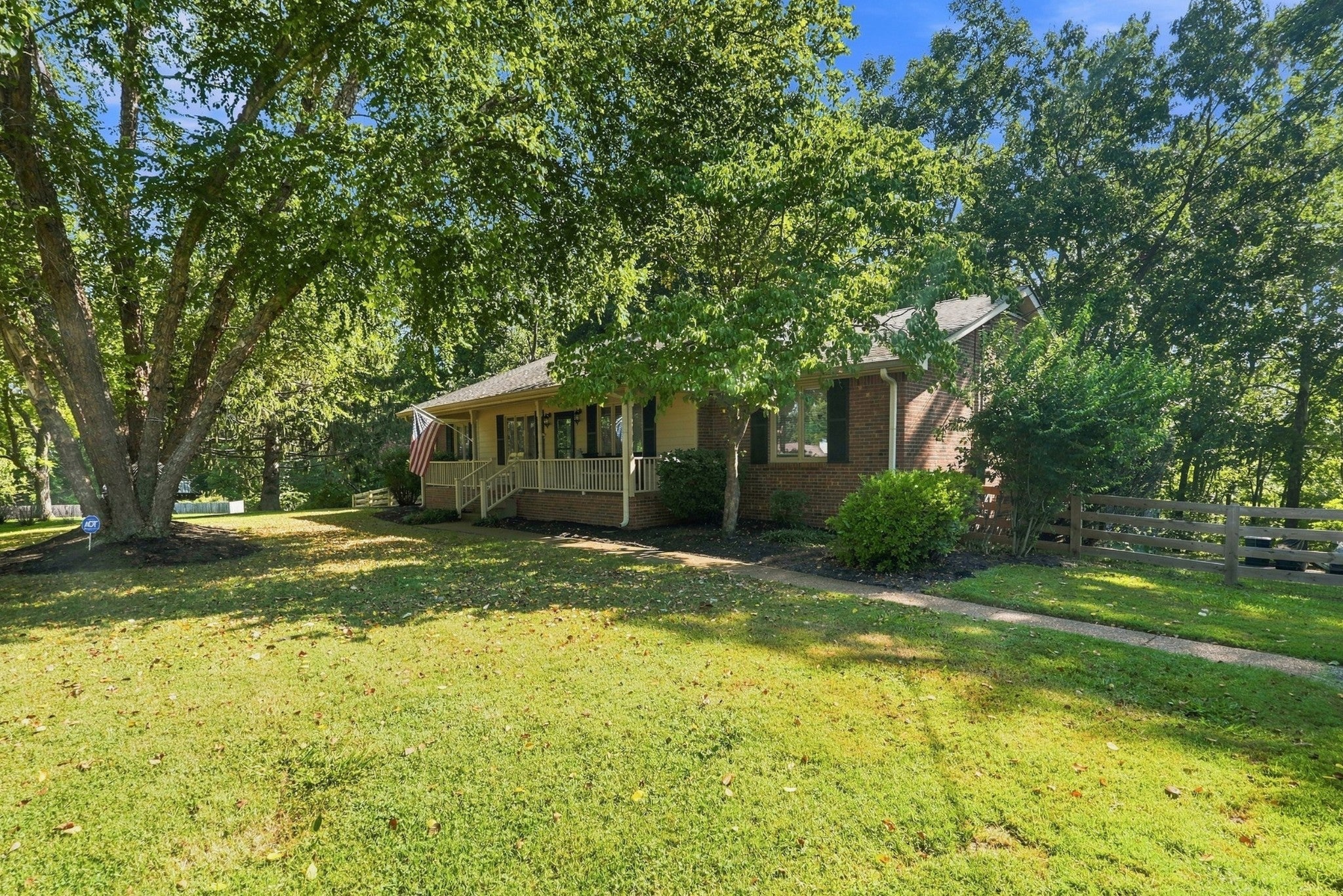 3-bed home for sale in Goodlettsville, TN 37072, 356 View Ridge Dr 356 View Ridge Dr, Goodlettsville TN 37072 3-bed home, photo 4 of 42