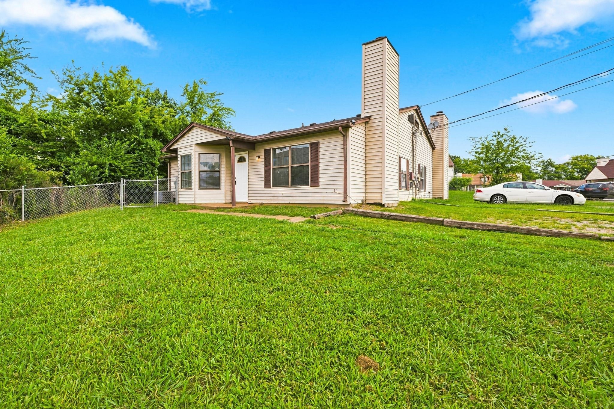 3306 Chesapeake Cir