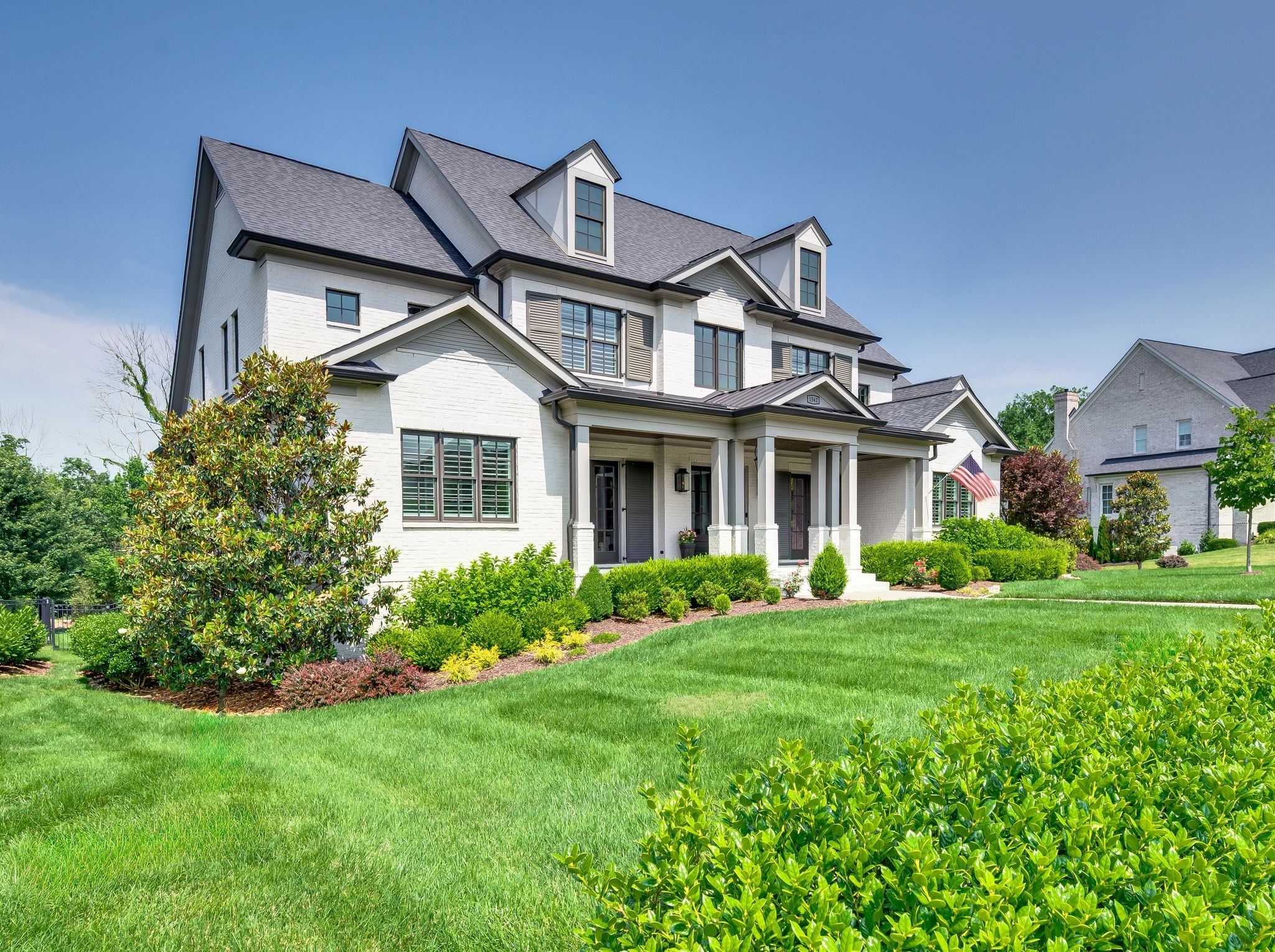 1542 Amesbury Ln